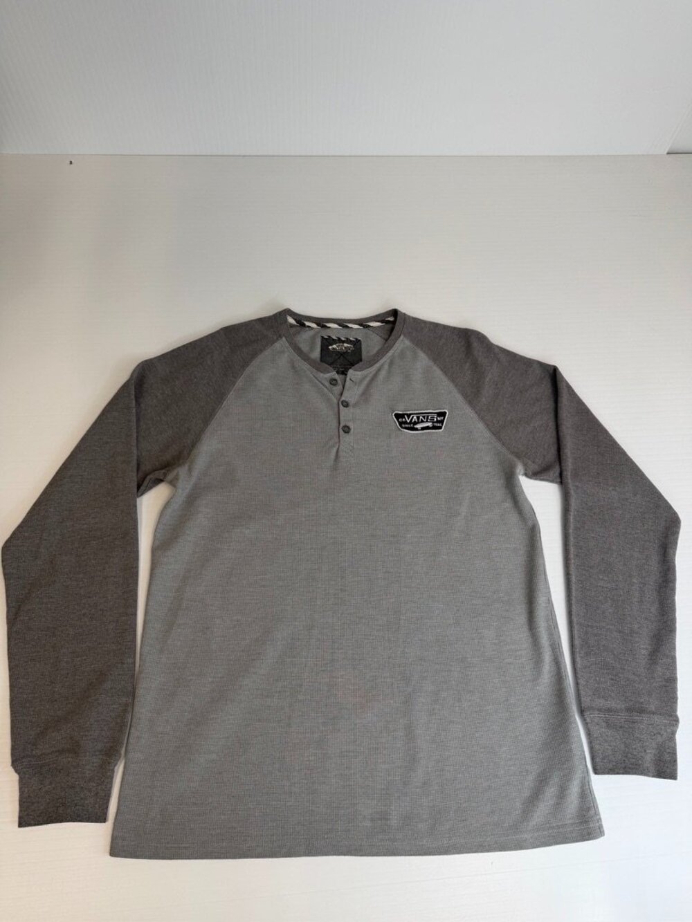 Vans Off The Wall Shirt Men Medium Skate Raglan Long Sleeve Casual Work Party Ex